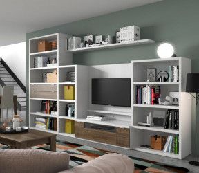 bibliothèque sur mesure salcedo class intégrée à un salon avec meuble TV et étagères